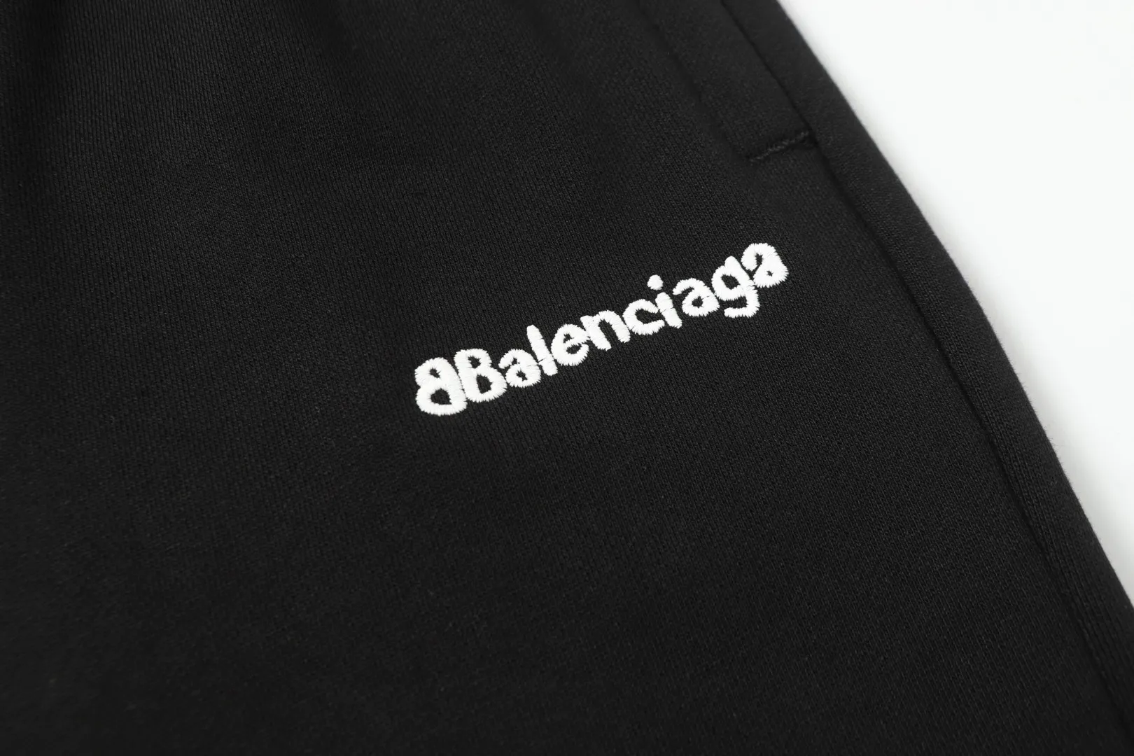 Quality balenciaga adidas • 400 • • • • 2 · · balenciaga • adidas LG balenciaga • • ：628# Sizes：XS.S.M.L ：Black，Dark Gray